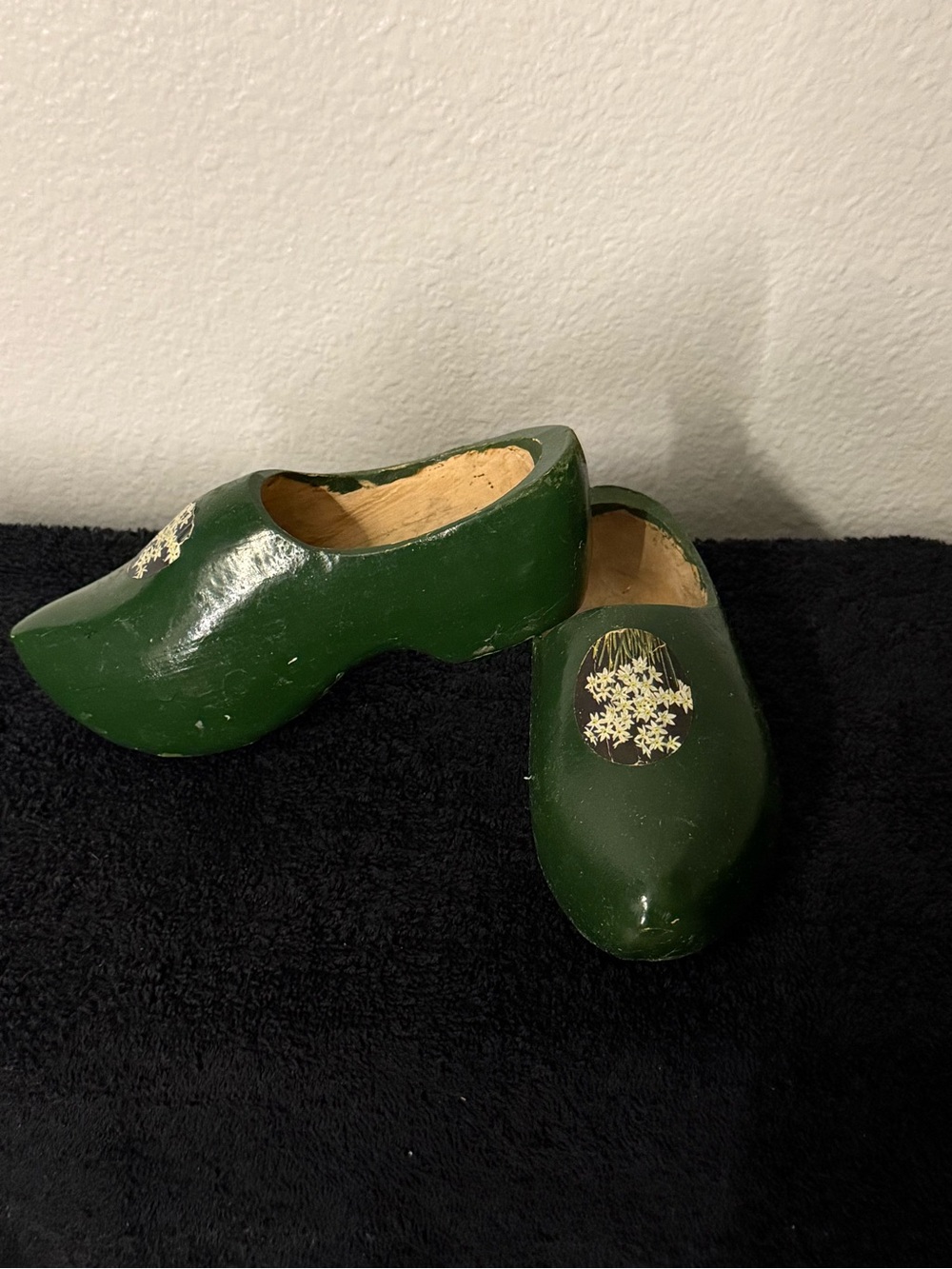 Kids Green Decorative Wooden Clogs with Floral Medallion